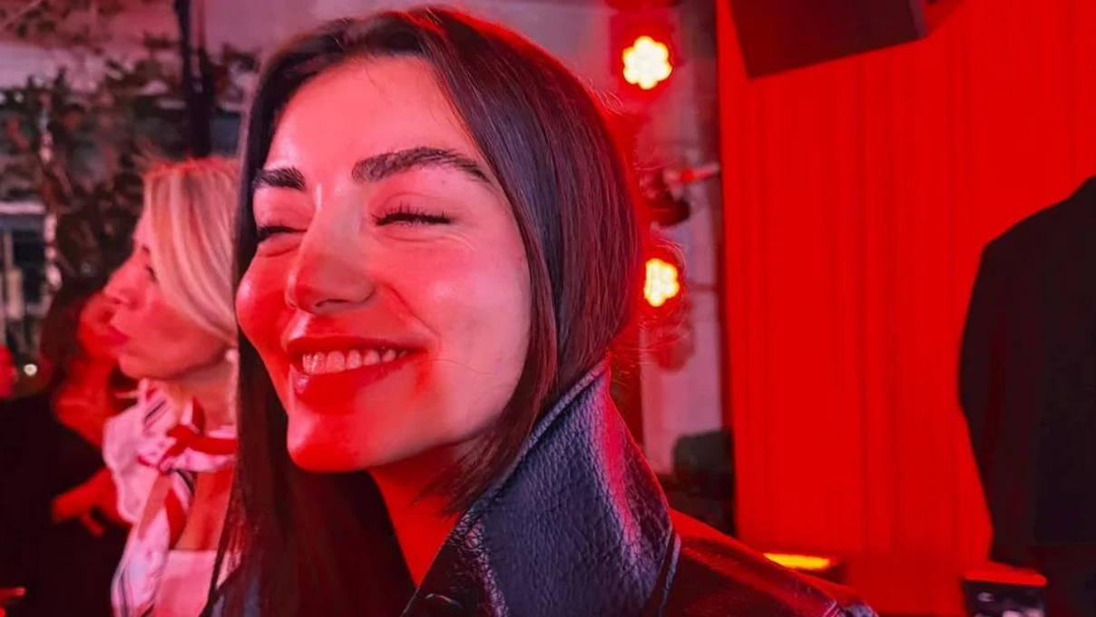 Kuruluş Osman’ın Bala Hatun’u Özge Törer dikkatleri üzerine çekti! Davetteki hali beğeni topladı 8 Ozge Torer 5