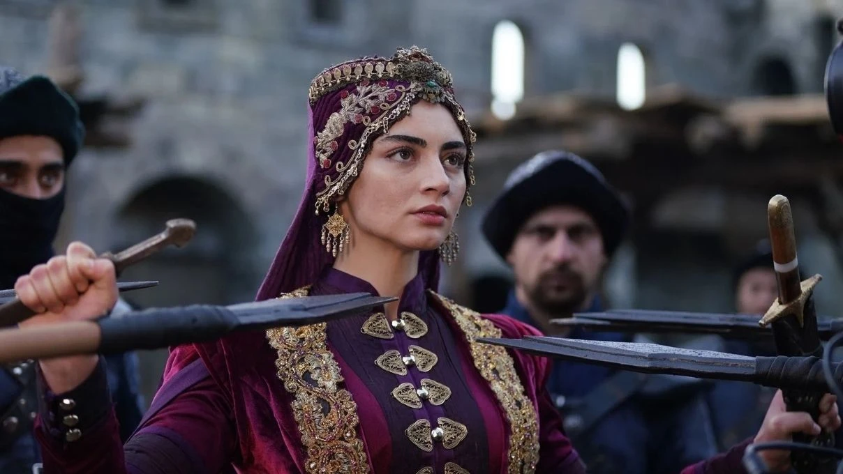 Kuruluş Osman dizisinin final sezonunda Özge Törer olacak mı? Özge Törer Kuruluş Osman dizisinden ayrılıyor mu? 7 Kuruluş Osman dizisinin final sezonunda Özge Törer olacak mı? Özge Törer Kuruluş Osman dizisinden ayrılıyor mu?