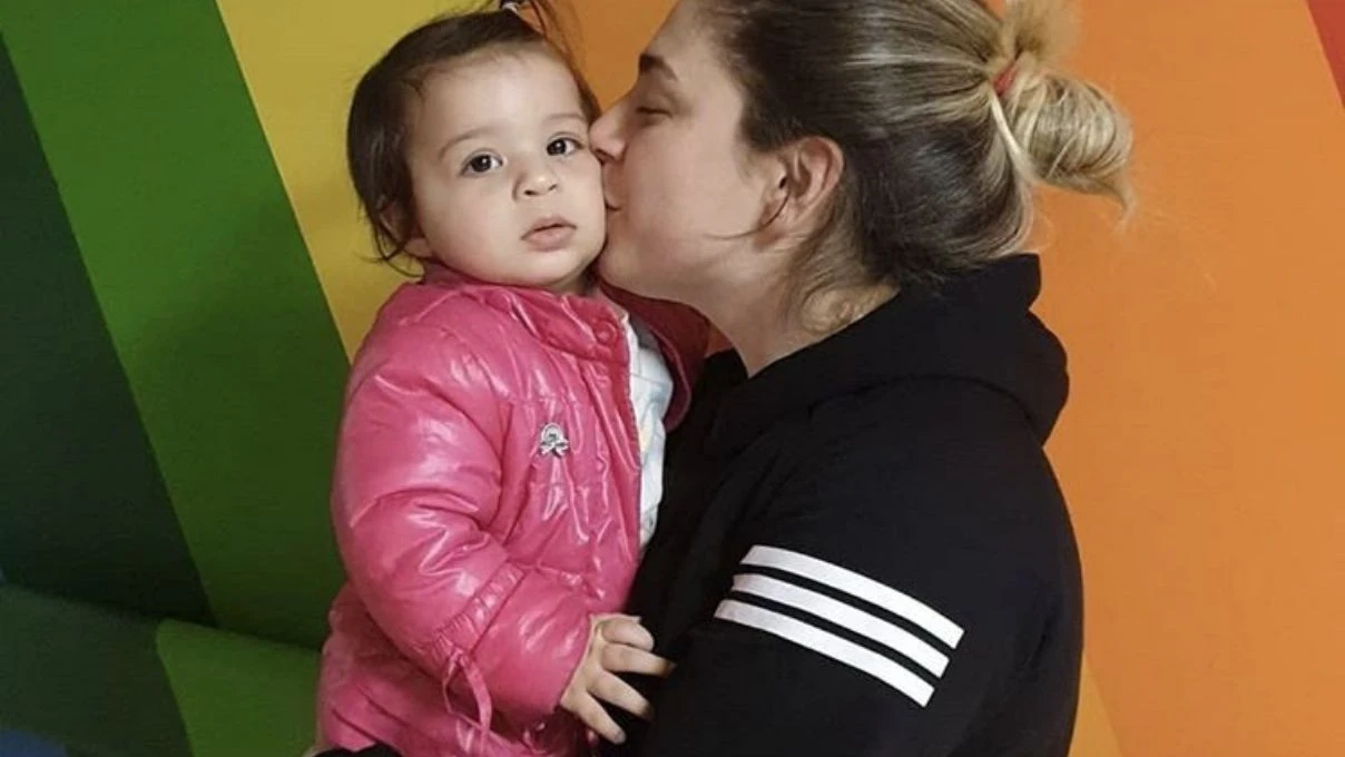 Özge Yıldız günlerdir paylaşım yapmıyordu! Ünlü fenomen tesettüre girdiğini duyurdu