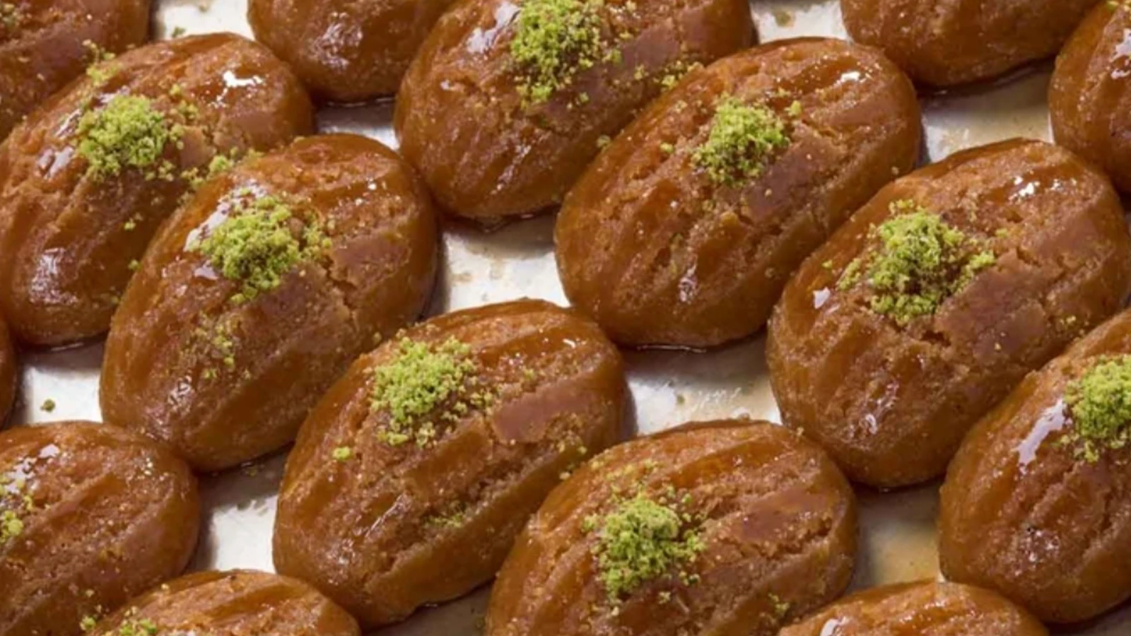 Pastanelerin sir gibi sakladigi sekerpare tarifi MasterChefte Agizda dagiliyor asla kuru kalmiyor