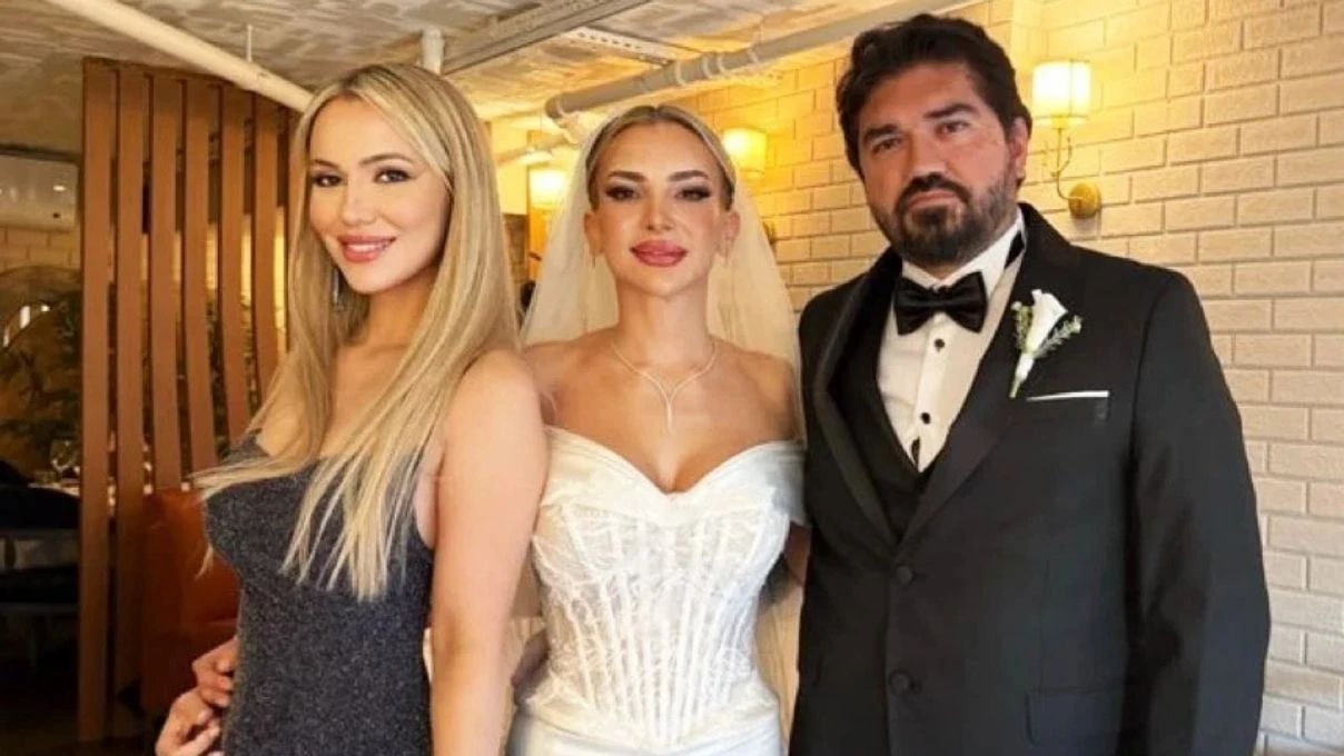 Rasim Ozan Kütahyalı’dan sert çıkış! 20 yaş küçük yeni eşi gündem oldu
