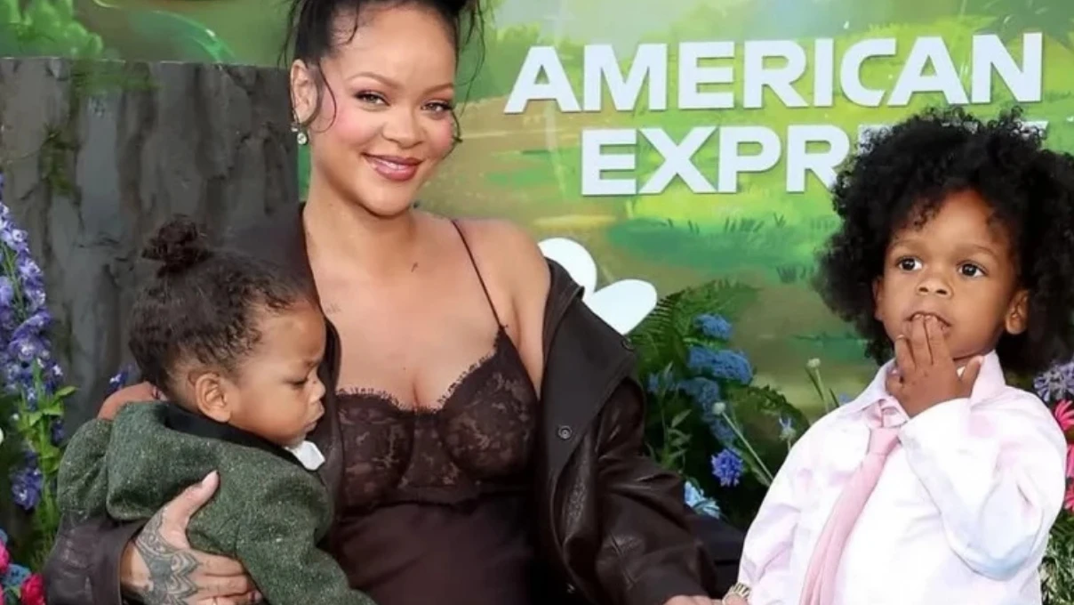 Rihanna 2 3