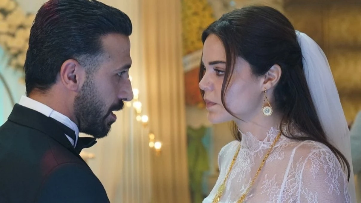 SAHTEKARLAR DIZISINDE ASYA NIKAH MASASINI TERK EDECEK MI