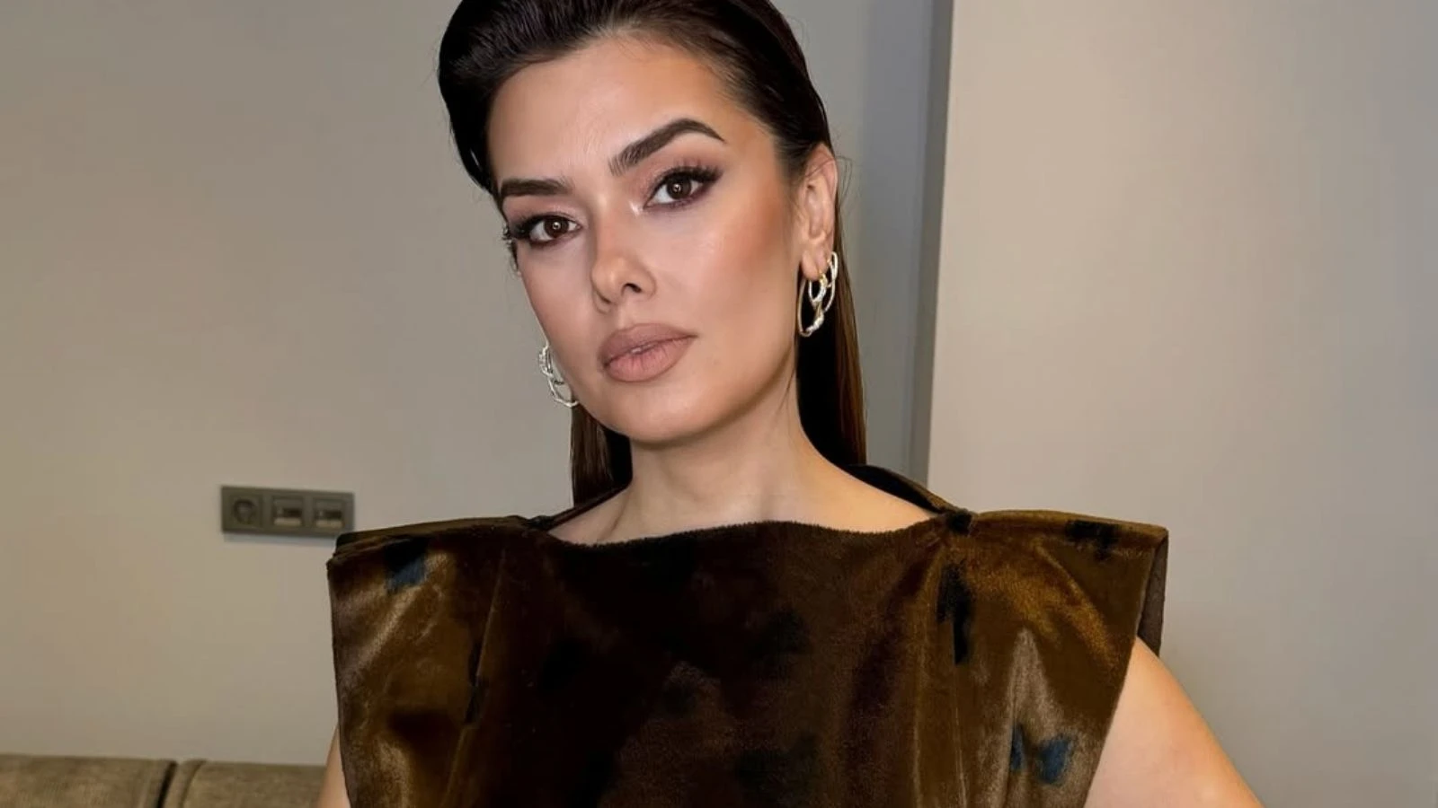 Ünlü sunucu Saadet Özsırkıntı’dan dikkat çeken nazar açıklaması!