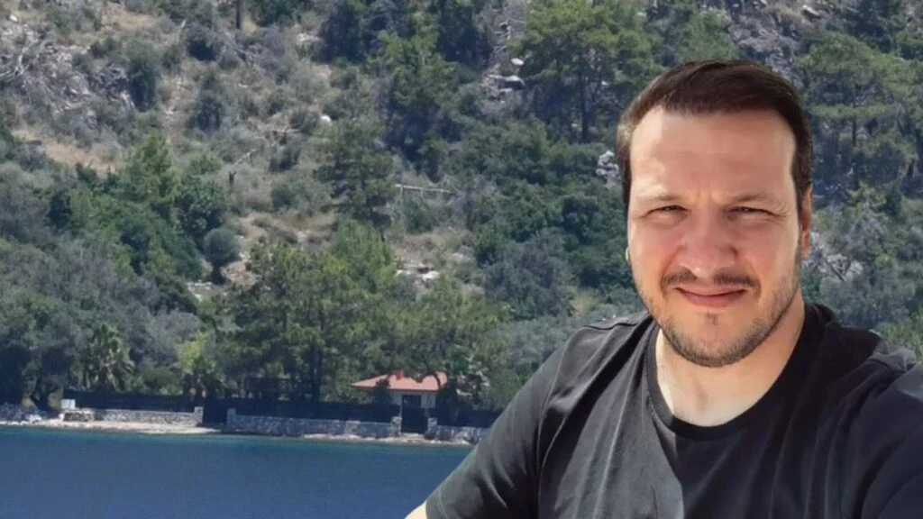 Şahan Gökbakar’a şok yıkım kararı! Kaçak iskele başına bela oldu