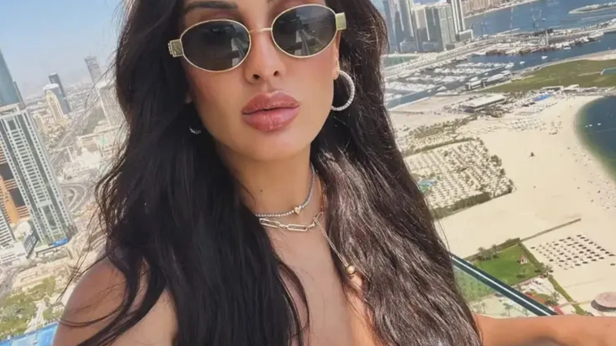 Survivor Sahra Işık bebeğinin adını duyurdu! Oğlunu kucağına almak için gün sayıyor 10 Sahra Isik 6