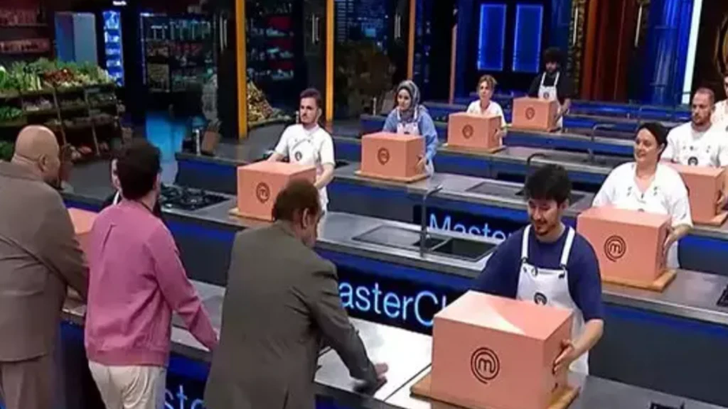 Sasirtan goruntu MasterChef bulasiklari meger bakin nerede temizleniyormus Dikkatli izleyici fena yakaladi
