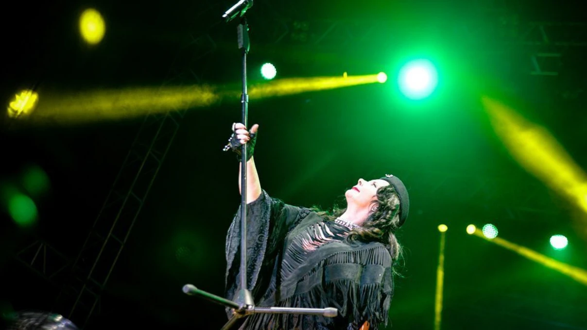 Sebnem Ferah 3