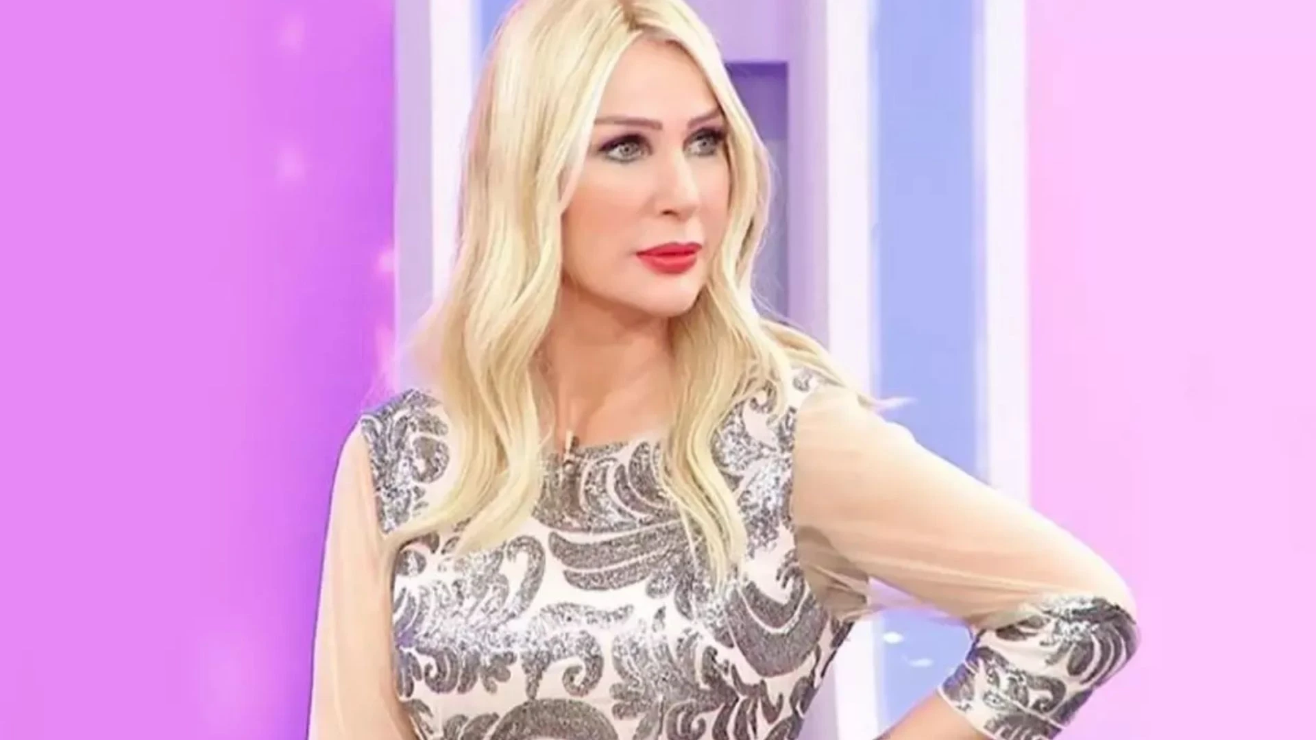 Seda Sayan çocukluk yıllarına dair duygusal bir anısını paylaştı! “ Gecekondu çocuğuyum” 8 Seda Sayan cocukluk yillarina dair duygusal bir anisini paylasti Gecekondu cocuguyum