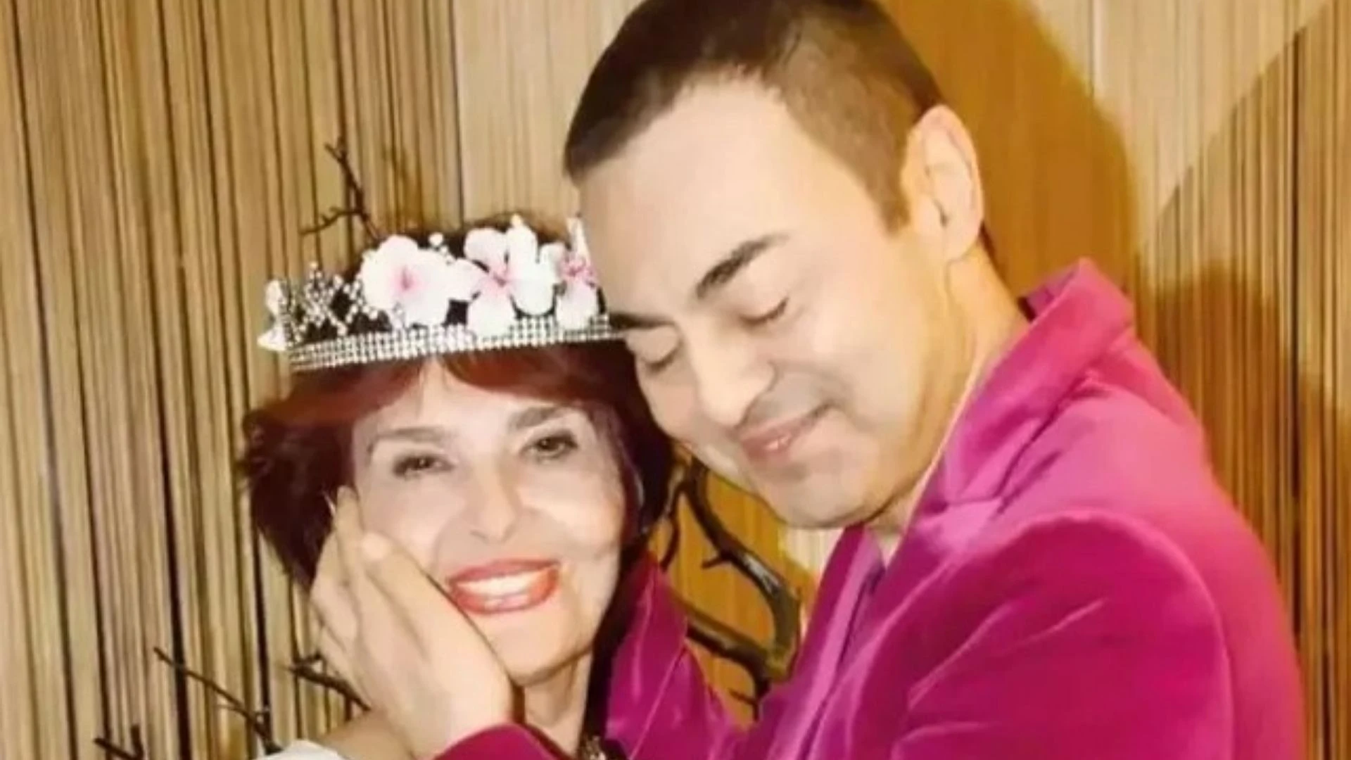 Serdar Ortaç’ın aşk hakkında söylediklerine annesi Nesrin Ortaç’tan onay çıkmadı! 1 Serdar Ortacin ask hakkinda soylediklerine annesi Nesrin Ortactan onay cikmadi