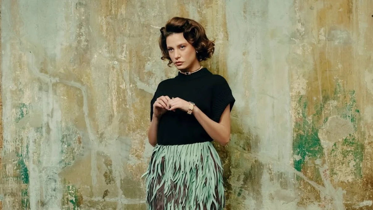 Serenay Sarikaya 4
