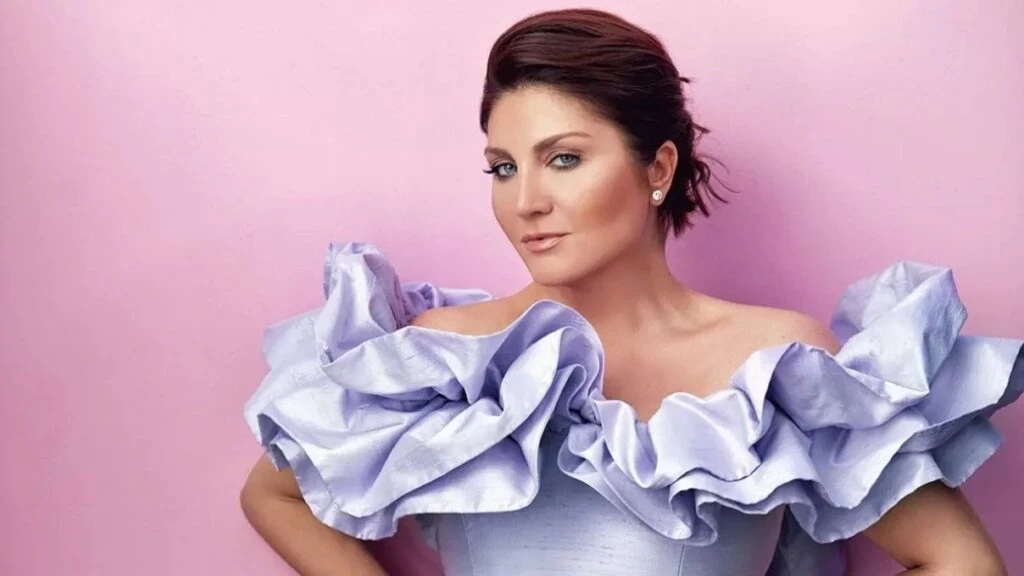 Sibel Can ve Emir Sarıgül yakalanmalara doyamadı! Ünlü çift romantik akşam yemeğinde görüntülendi
