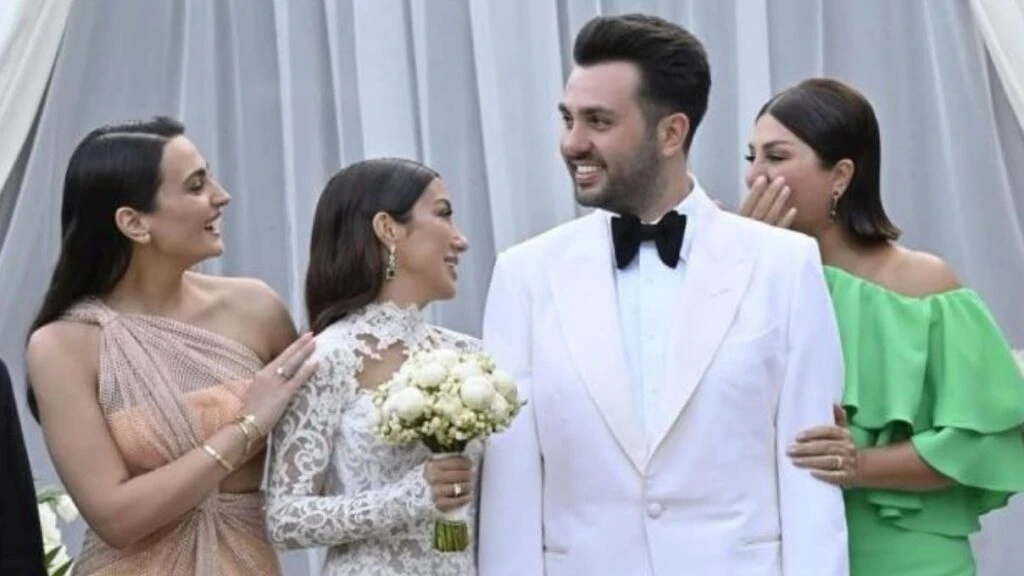 Sibel Can babaanne oluyor! Ünlü sanatçı torununu kucağına almak için gün sayıyor
