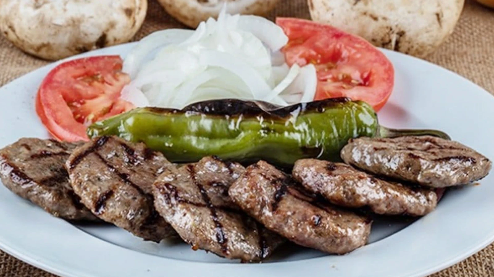 Sivasli koftecilerin sirri MasterChefte ortaya cikti Meshur orjinal Sivas kofte meger boyle yapiliyormus