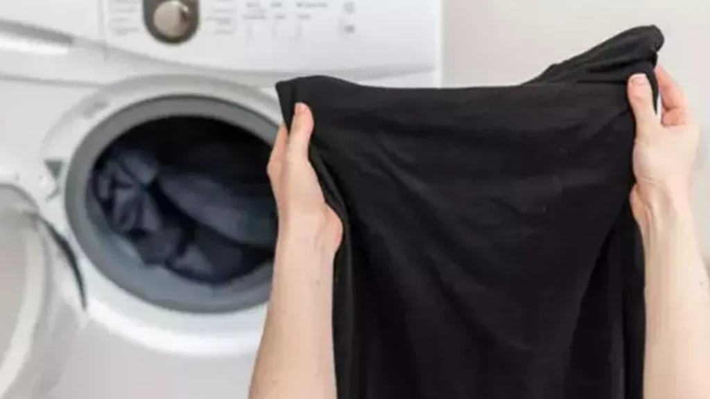 Siyah kiyafetleri canli tutan yontem Asirlar once cok meshurdu