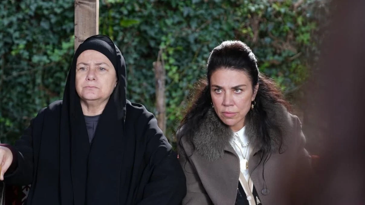 Taşacak Bu Deniz 8. Bölümde Adil Furtuna Konağı’nı alacak mı? Esme Şerif’e geri dönecek mi? 4 TASACAK BU DENIZDE ADIL FURTUNA KONAGINI ALACAK MI