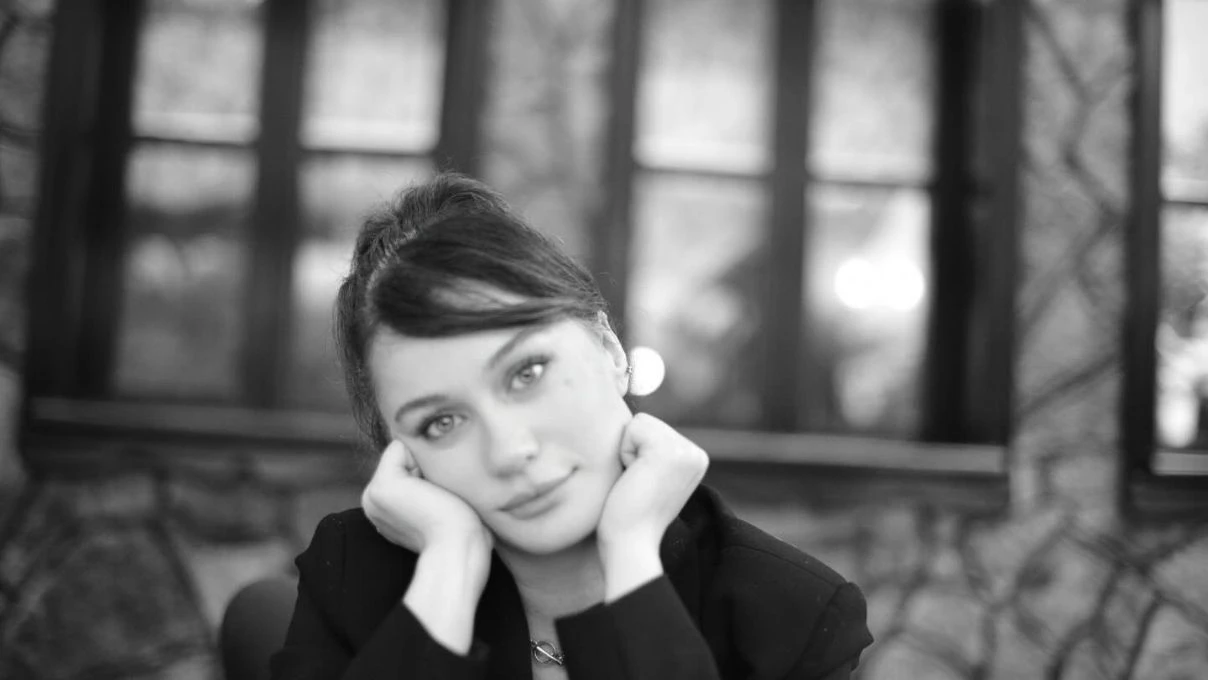 Taşacak Bu Deniz’de Koçari’nin kızı Berna Koraltürk oluyor! ‘İlve’ rolüyle fırtına gibi geliyor! 5 TASACAK BU DENIZIN ILVESI BERNA KORALTURK KIMDIR