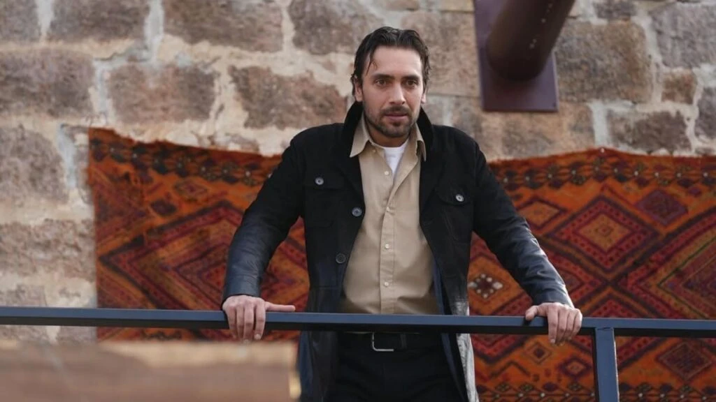 Tasacak Bu Denizde Adil Esme ile Eleninin konusmasini duydu mu Tasacak Bu Deniz 8. Bolumde Esme ve Serif bosanacak mi