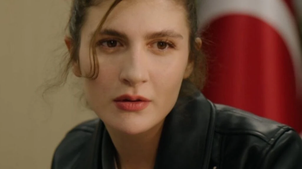 Tasacak Bu Denizin Savci Feridesi Naz Cagla Irmaka elestiri bombardimani