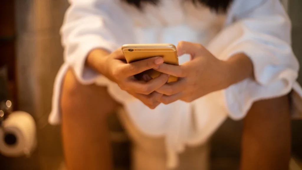 Telefonla tuvalete girenler eyvah Hastaliklar sizinle geziyor