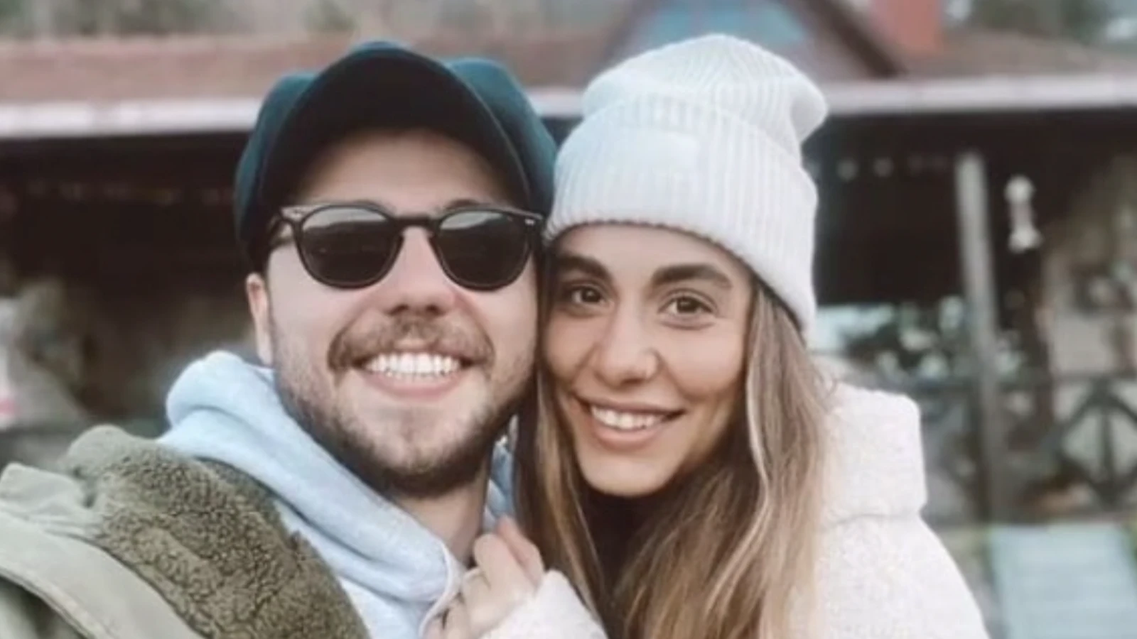 Tolga Saritas ve Zeynep Mayruk cifti bebeklerinin cinsiyetini acikladi