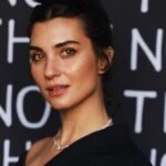 Tuba Büyüküstün’ün Hakan Sabancı ile aşk yaşadığı iddia edilmişti! Ünlü oyuncudan kafaları karıştıran cevap geldi