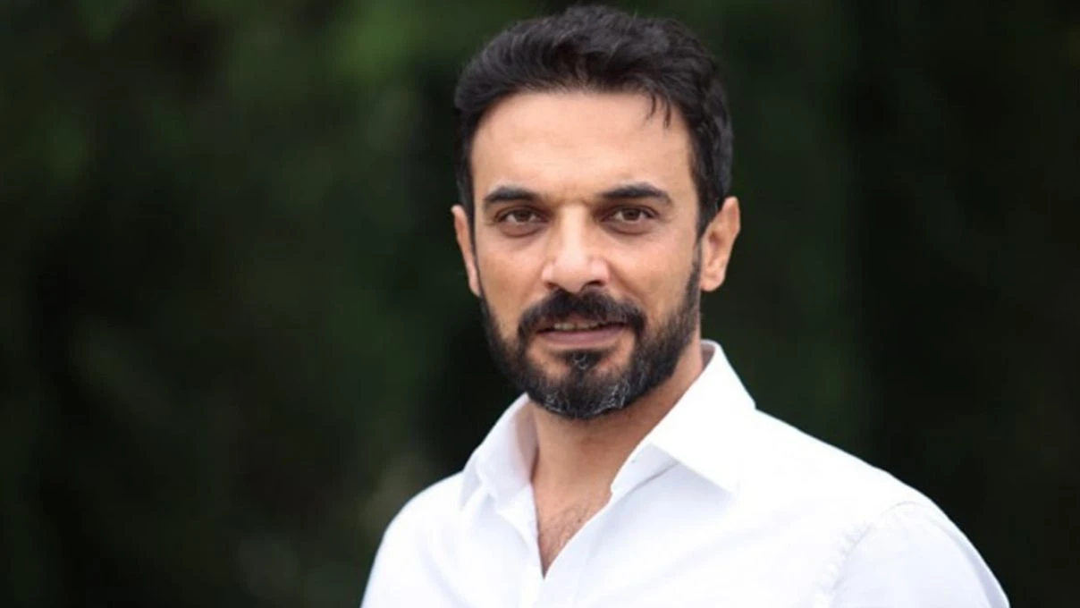 Sahtekarlar dizisinin Önder’i Uğur Aslan’dan yeni proje atağı! Ketenpere Dalavere filmiyle geliyor