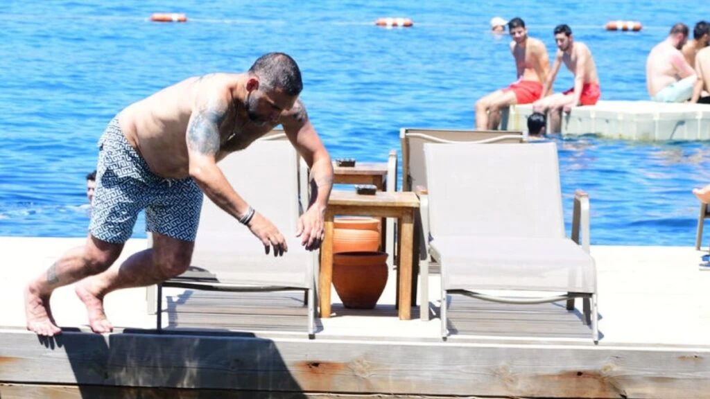 Eski futbolcu Ümit Karan Bodrum’da tatilin keyfini çıkardı! 