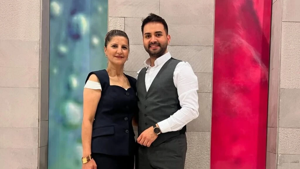 Kadir Ezildi’nin annesi kim? Kadir Ezildi’nin annesi kaç yaşında mesleği ne?