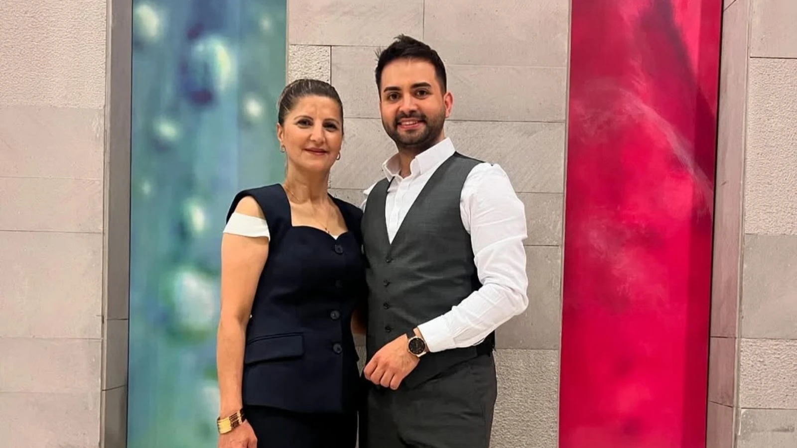 Kadir Ezildi’nin annesi kim? Kadir Ezildi’nin annesi kaç yaşında mesleği ne?