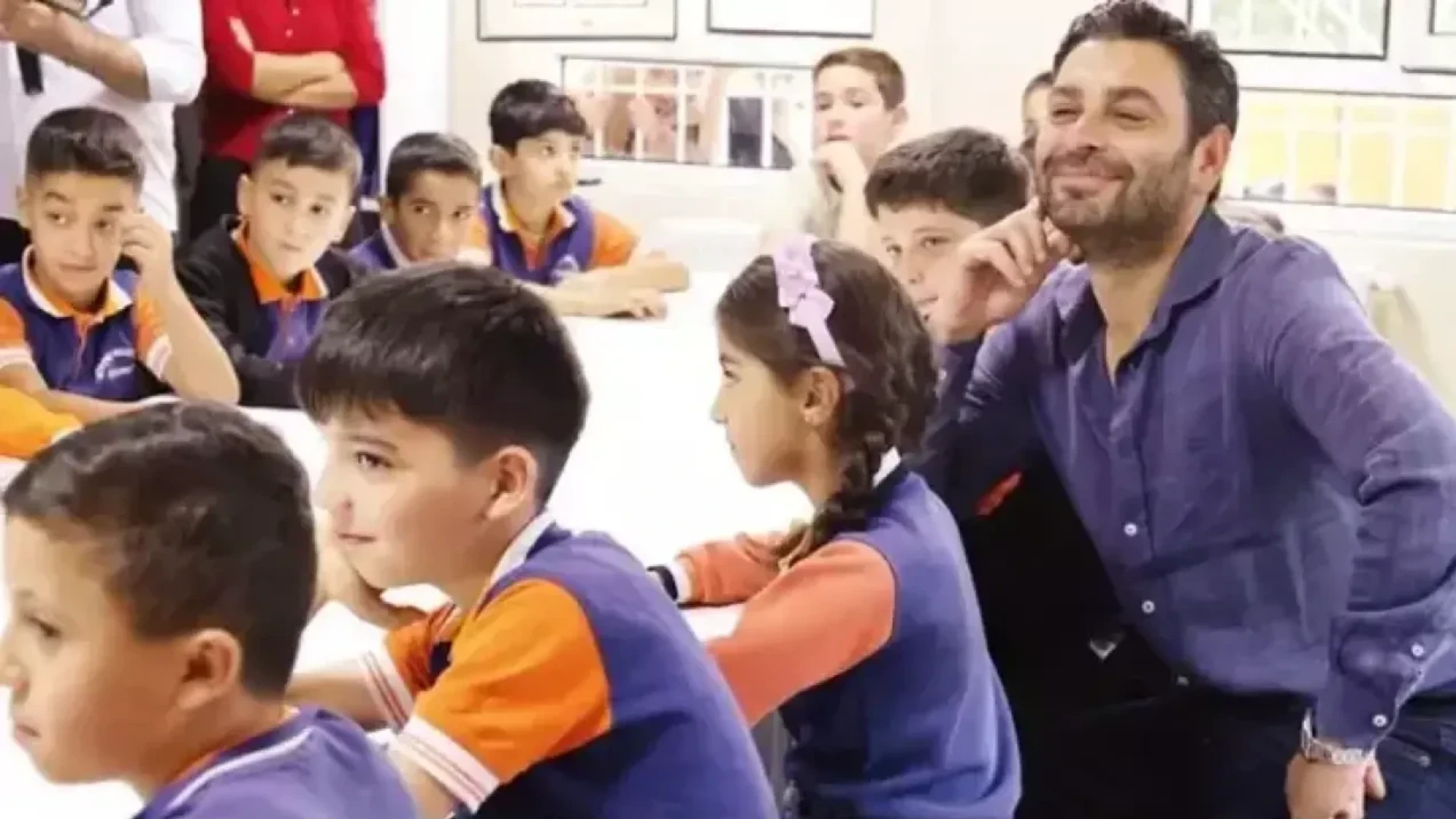 Usta oyuncu Perihan Savas Ay Yapimin NOW TV icin hazirladigi Sahtekarlar dizisinde Huma karakteriyle izleyici karsisina cikiyor. Fedakarligi ve aile baglariyla one cikan Huma dizinin en duy 13