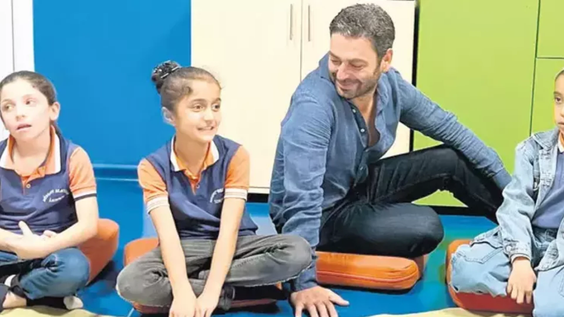 Usta oyuncu Perihan Savas Ay Yapimin NOW TV icin hazirladigi Sahtekarlar dizisinde Huma karakteriyle izleyici karsisina cikiyor. Fedakarligi ve aile baglariyla one cikan Huma dizinin en duy 16