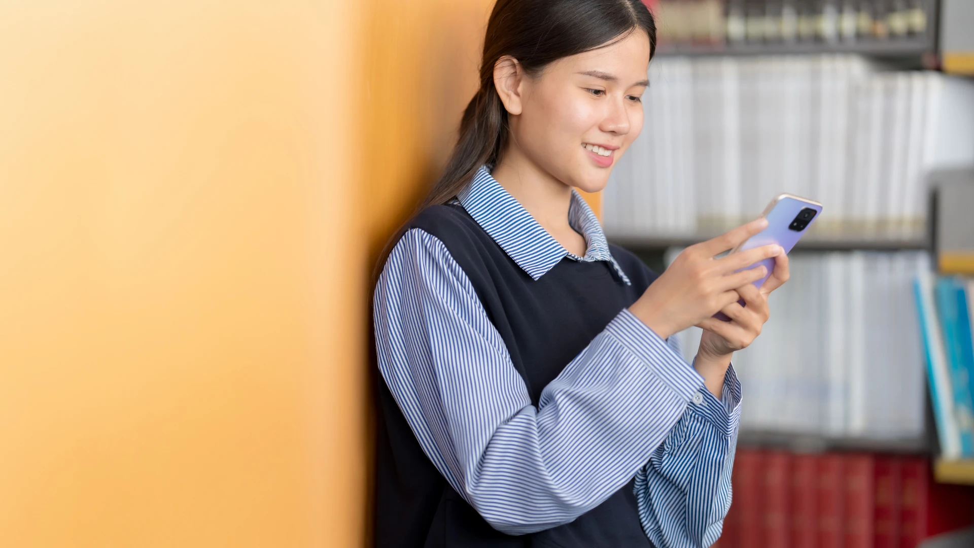 Kadınların ChatGPT’ye En Çok Sorduğu Soru: "Neden Mutsuzum?" 7 Usta oyuncu Perihan Savas Ay Yapimin NOW TV icin hazirladigi Sahtekarlar dizisinde Huma karakteriyle izleyici karsisina cikiyor. Fedakarligi ve aile baglariyla one cikan Huma dizinin en duy 63