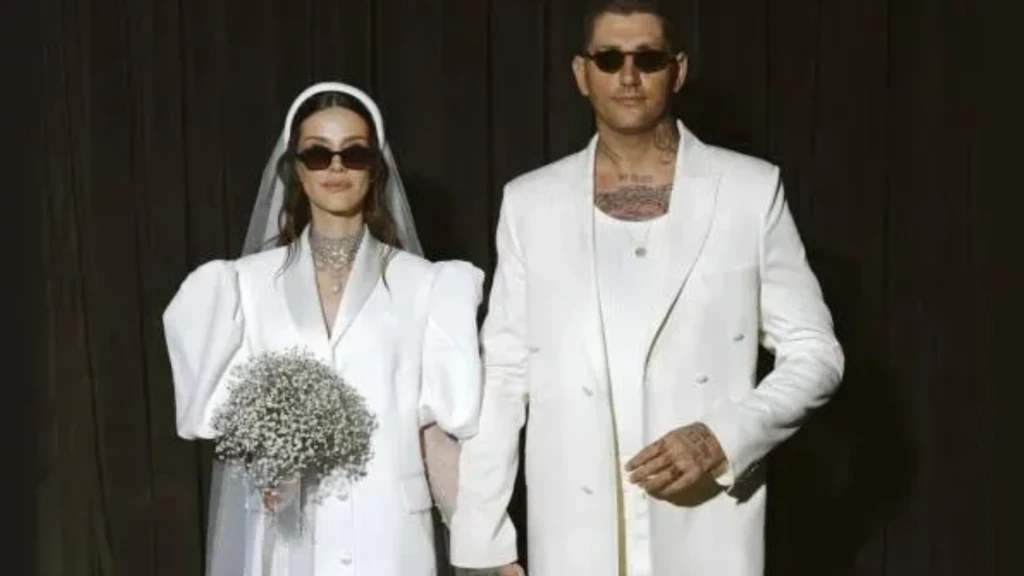 Usta oyuncu Perihan Savas Ay Yapimin NOW TV icin hazirladigi Sahtekarlar dizisinde Huma karakteriyle izleyici karsisina cikiyor. Fedakarligi ve aile baglariyla one cikan Huma dizinin en duy 81