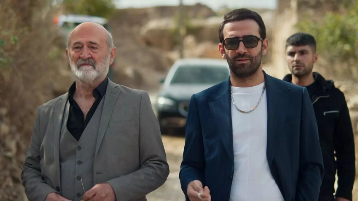 Uzak Şehir son bölüm nereden izlenir? Boran’ın uyandığı sahne sosyal medyaya damga vurdu 10 Uzak Şehir son bölüm nereden izlenir? Boran’ın uyandığı sahne sosyal medyaya damga vurdu