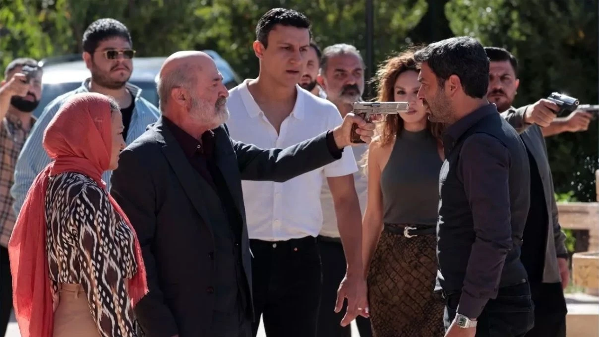 Uzak Şehir 33. bölümde neler oldu? Uzak Şehir 34. bölüm fragmanı yayınlandı mı?