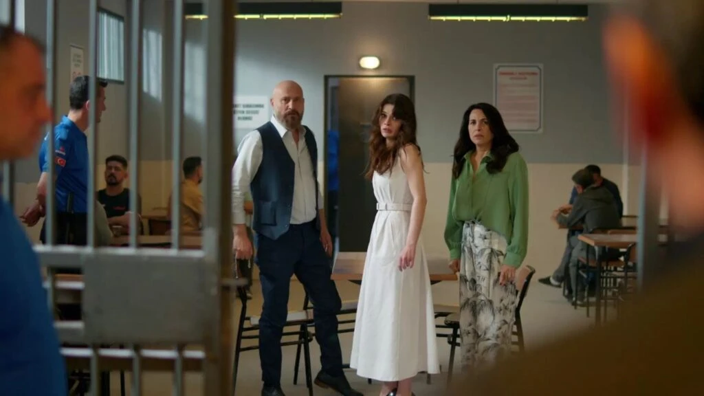 Uzak Şehir dizisi 24. bölüm 3. fragman yayınlandı! Cihan ve Alya birbirine sıkı sıkı sarıldı