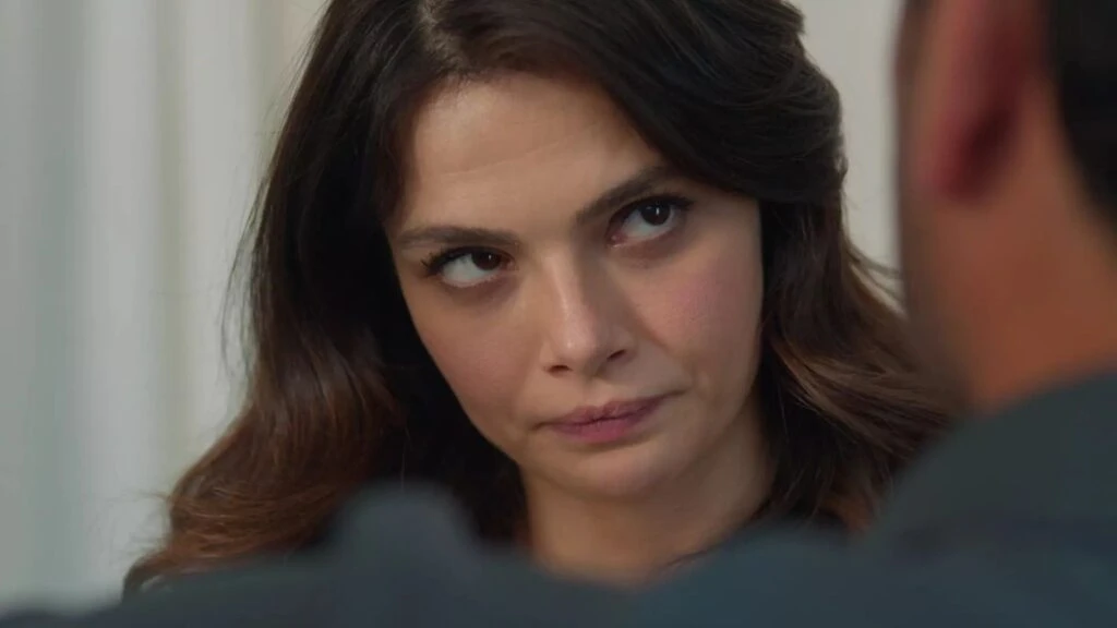 Alya karakteri Uzak Şehir dizisinden ayrılıyor mu? Sinem Ünsal’dan ayrılma açıklaması
