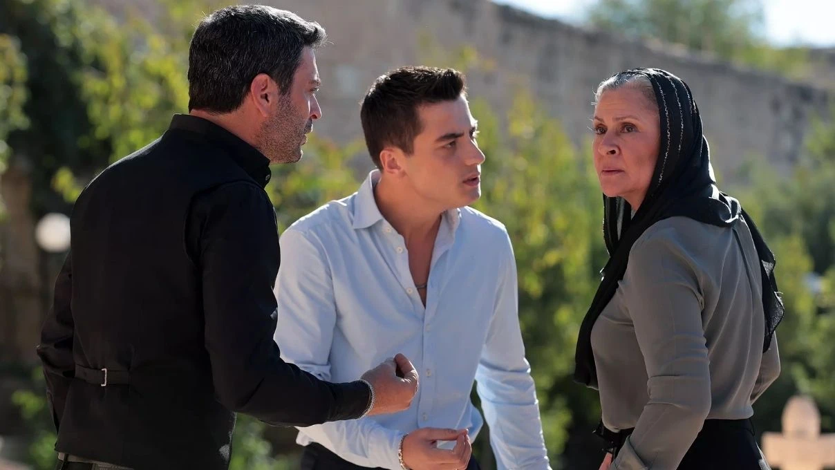 Uzak Şehir 33. bölümde neler oldu? Uzak Şehir 34. bölüm fragmanı yayınlandı mı? 6 Uzak Şehir 33. bölümde neler oldu? Uzak Şehir 34. bölüm fragmanı yayınlandı mı?