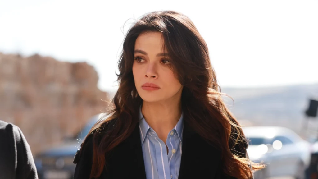 Uzak Sehir dizisinin Alyasi Sinem Unsalin burnu estetik mi Anne babasi nereli Hayati arastiriliyor