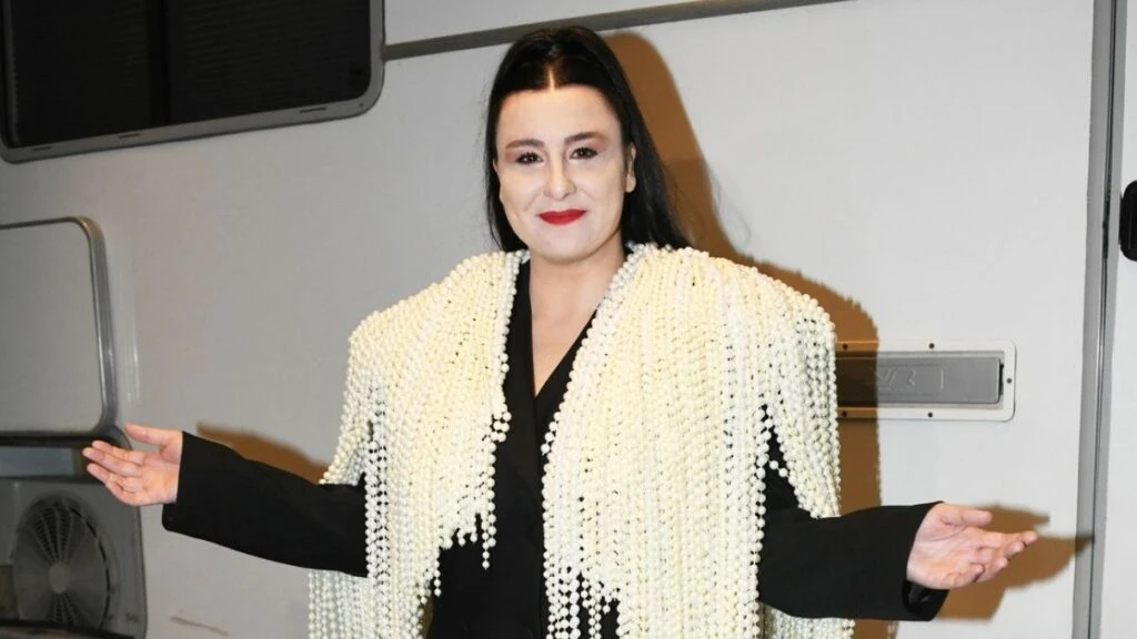 Yasemin Sakallıoğlu’ndan alkışlanacak hareket! Hayranına büyük jest yaptı
