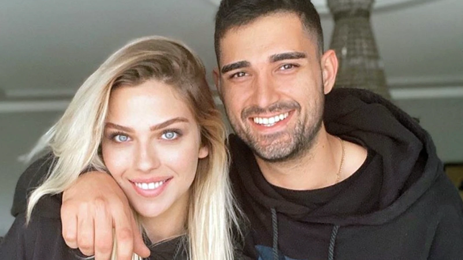 Yasemin Sefkatlinin esi Ido Tatlises ve ogullariyla aile karesi gundem oldu