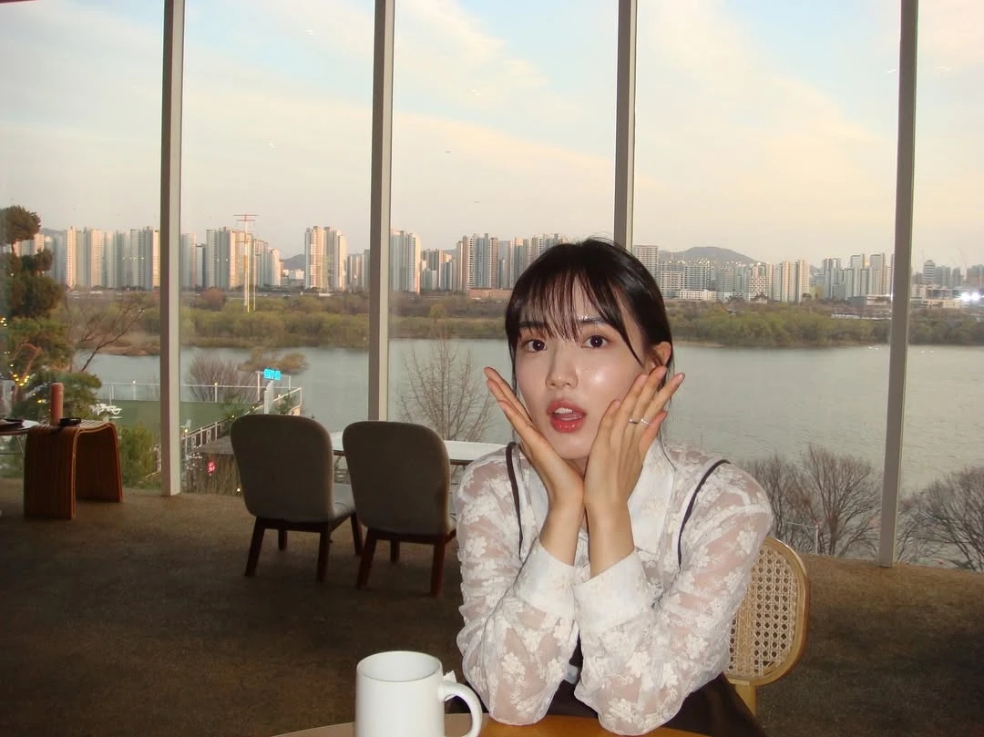 Yoon Seo ah 8