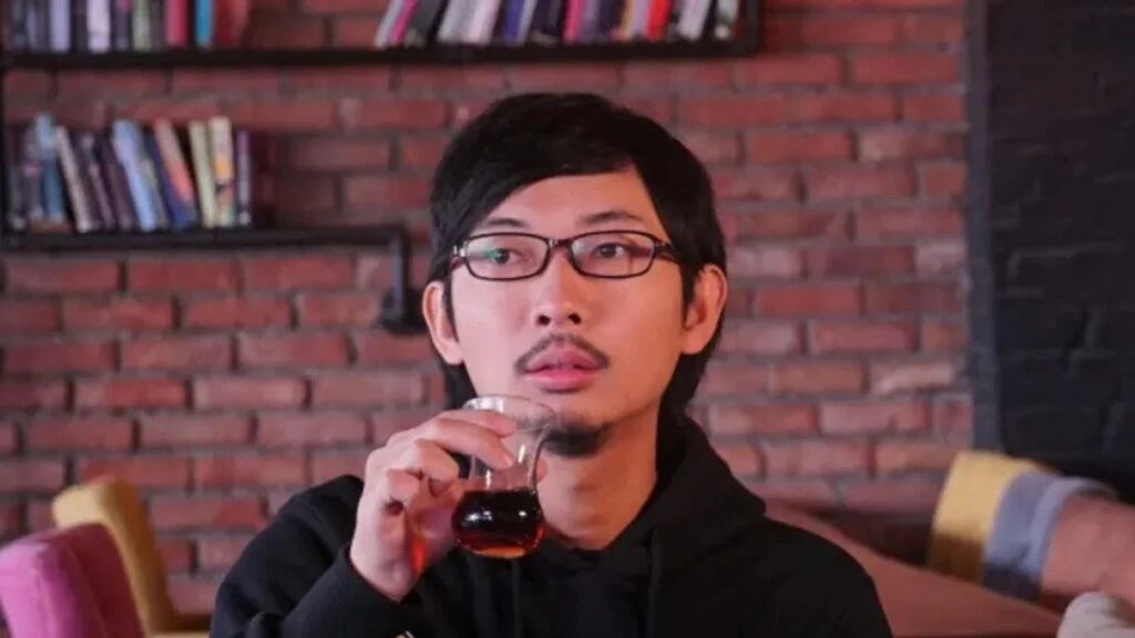 Yoshi Enomoto kimdir kaç yaşında? Yoshi Enomoto nereli evli mi? 