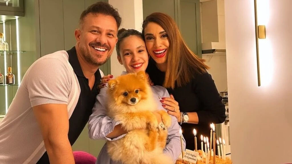 Zuhal Topal’dan şaşırtan sürpriz! Eşi Korhan Saygıner’in doğum gününü gece yarısı denizde kutladı