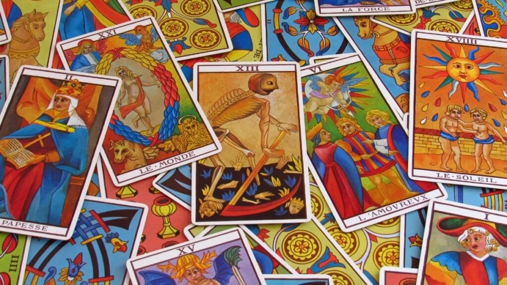 Günlük tarot kart açılımı 22 Eylül 2025! Sabır, güç ve aşk enerjilerinde denge kurun