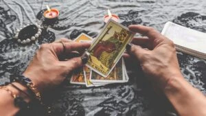 Günlük tarot kart açılımı 18 Eylül 2025! Geleceğinize yönelik yatırımlar yapın