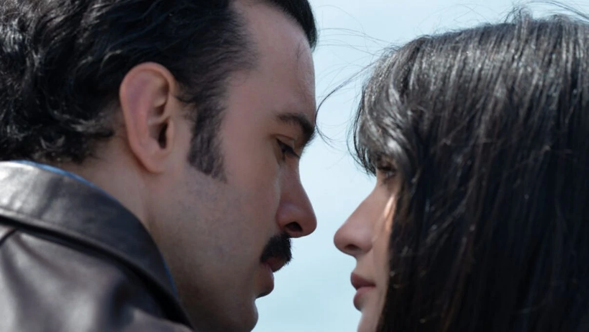 Dehşet Bey filmi geliyor! Barış Arduç ve Tuğba Büyüküstün’ün uyumları dikkat çekiyor