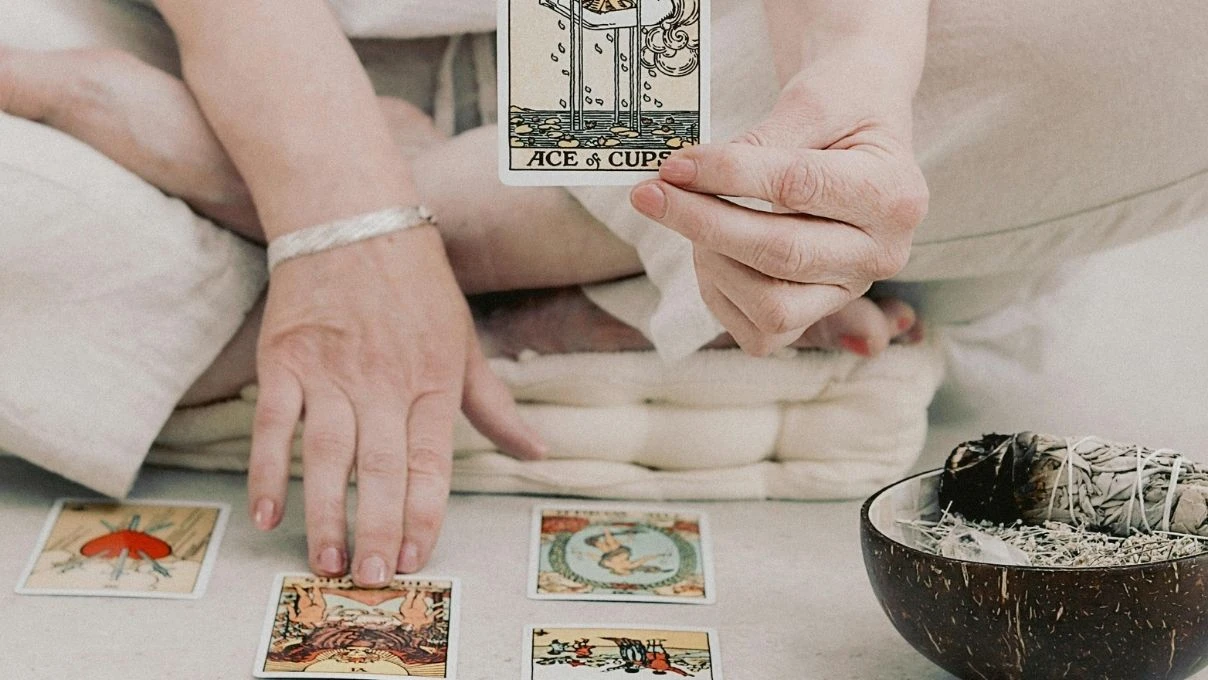 Günlük tarot kart açılımı 17 Eylül 2025! Bereketli günler Boğaları bekliyor