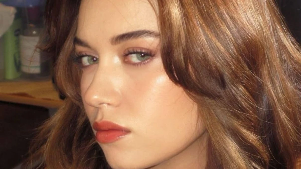 Afra Saraçoğlu’ndan Taşacak Bu Deniz yorumu! Ünlü isim favori dizisini açıkladı 7 Afra Saraçoğlu’ndan Taşacak Bu Deniz yorumu! Ünlü isim favori dizisini açıkladı